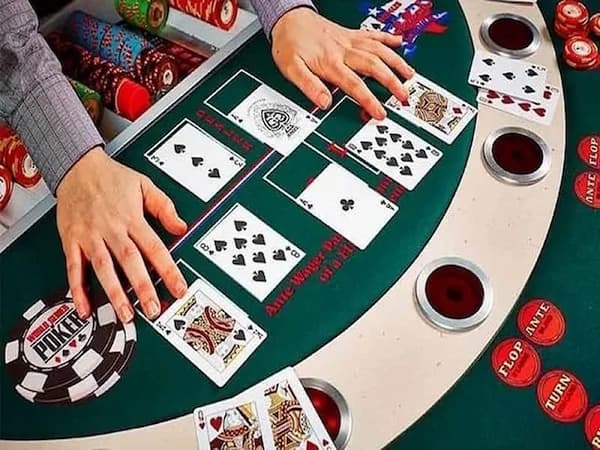 quy luật chia bài poker
